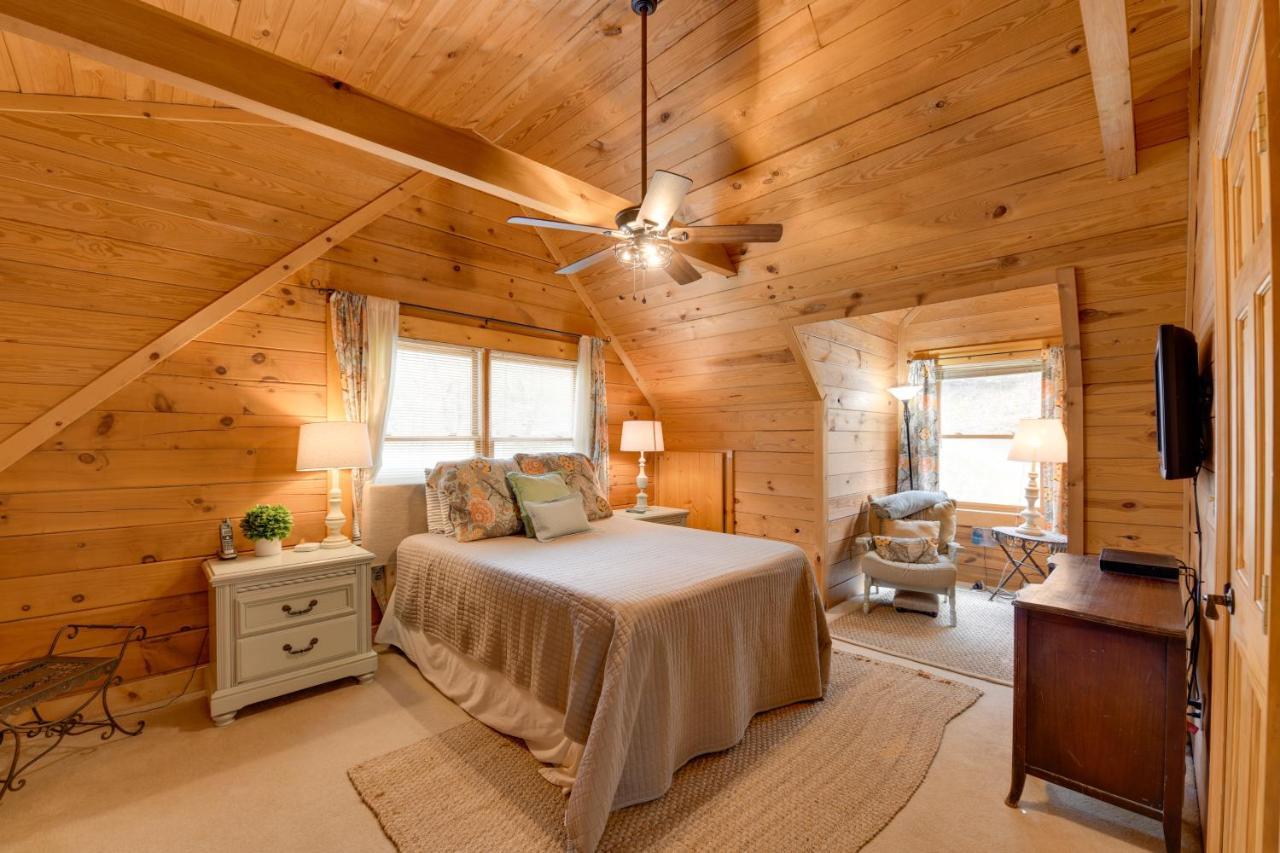 Creekside Bryson City Cabin With Private Hot Tub Extérieur photo